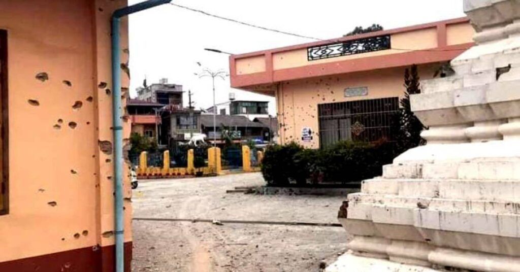 နမ့်ခမ်းမြို့ လက်နက်ကိုင်ပဋိပက္ခအတွင်း အရပ်သား ၁၄ ဦးသေဆုံးပြီး ၂၆ ဒဏ်ရာရရှိကာ အရပ်သားနေအိမ် ၁၂၇ လုံး ထိခိုက်ပျက်စီး