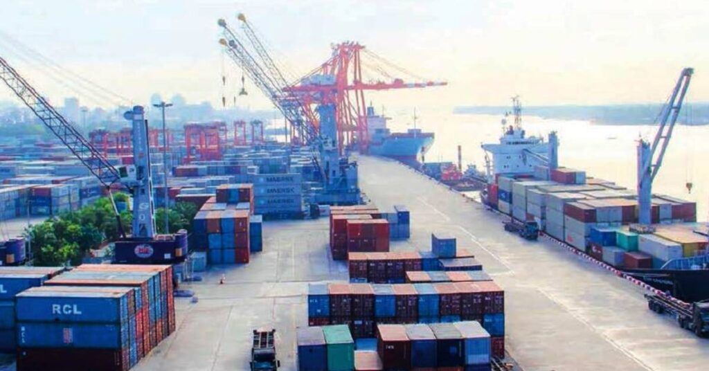 ၂၀၂၃ ခုနှစ် ဇန်နဝါရီမှ နိုဝင်ဘာလကုန်အထိ ၁၁ လအတွင်း ရန်ကုန်ဆိပ်ကမ်းများ၌ နိုင်ငံတကာသင်္ဘောလိုင်းများ၏ ကုန်သေတ္တာတင်သင်္ဘောစင်းရေ ၅၉၀ ဝင်ရောက်၍ ဆိပ်ကမ်းလုပ်ငန်းများ လုပ်ဆောင်ခဲ့ပြီး ဒီဇင်ဘာ ၂၇ ရက်အထိ ကုန်သတ္တာတင်သင်္ဘော ၄၅ စင်း ဝင်ရောက်ထား