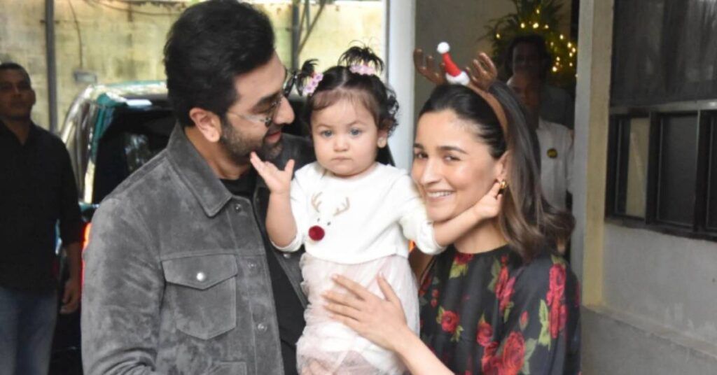 ရန်ဘီကပူးနှင့် အလီယာဘတ် ဇနီးမောင်နှံက သမီးဖြစ်သူကို မီဒီယာနှင့် ပထမဆုံးအကြိမ်မိတ်ဆက်