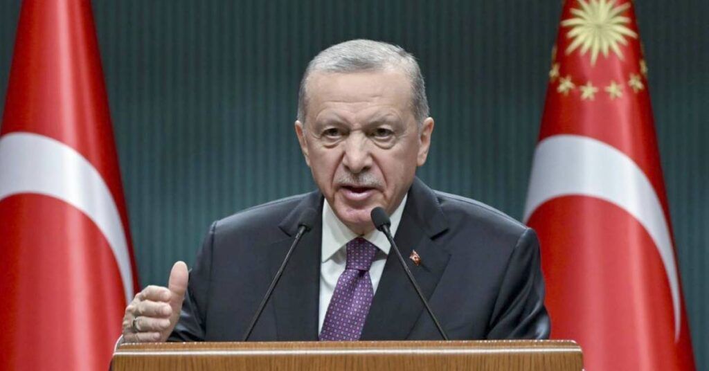 အစ္စရေးဝန်ကြီးချုပ် ဘင်ဂျမင်နေတန်ယာဟုသည် ဟစ်တလာနှင့် မကွာဟု တူရကီ သမ္မတက ဝေဖန်လိုက်ပြီး ဂါဇာကိုအစ္စရေး၏ တိုက်ခိုက်မှုများသည် နာဇီက ဂျူးများကို ပြုမူပုံနှင့် တူနေသည်ဟု ပြောကြား