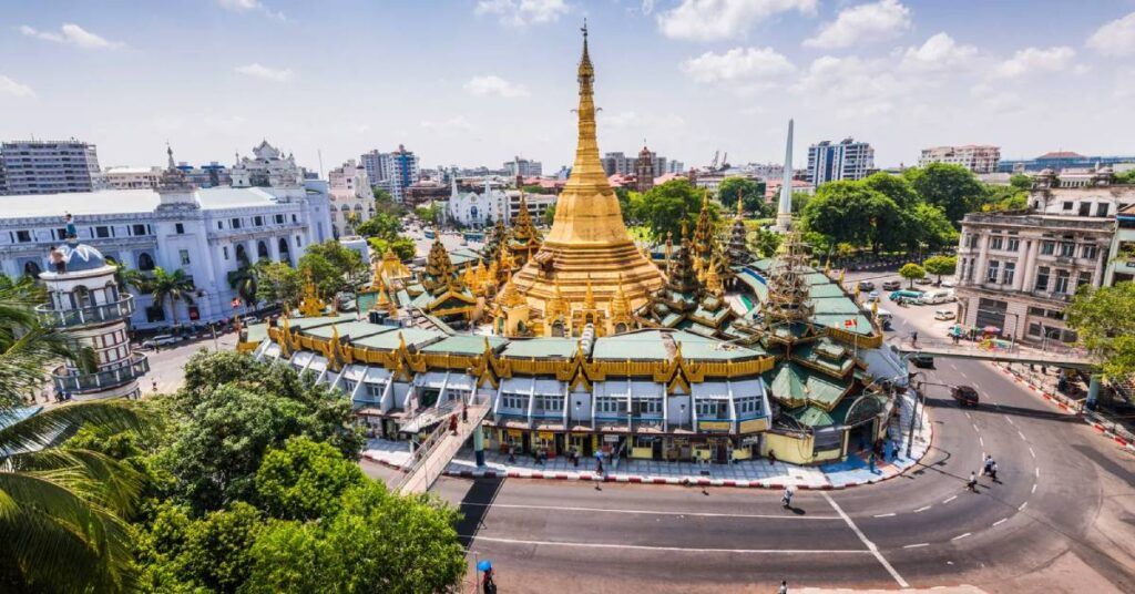 ရှစ်လခွဲအတွင်း မြန်မာနိုင်ငံမှ အဓိကပို့ကုန်အများဆုံး ၁၀ မျိုးစာရင်းတွင် ချုပ်ပြီးအထည်၊ သဘာဝဓာတ်ငွေ့၊ မတ်ပဲ၊ ဆန်နှင့် ဆန်ကွဲ၊ ပြောင်းတင်ပို့မှုမှ ဝင်ငွေအများဆုံးရရှိ