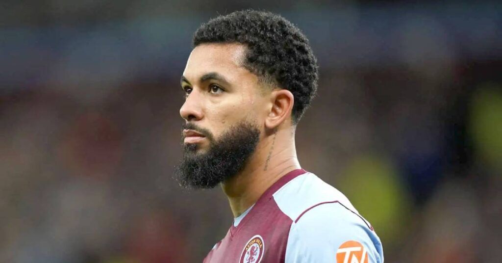 အက်စတွန်ဗီလာကွင်းလယ်ကစားသမား ဒူးဂလပ်စ်လူးဝစ်ဇ်အား ပြန်လည်ခေါ်ယူရန် မန်စီးတီးအသင်း စီစဉ်