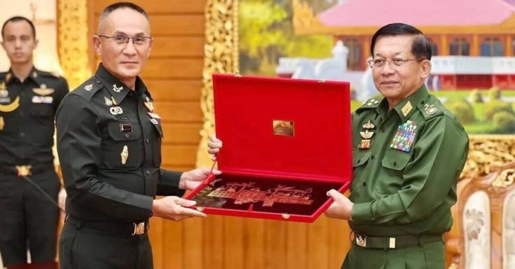 နစကဥက္ကဋ္ဌနှင့် ထိုင်းဘုရင့်တပ်မတော် ပူးပေါင်းစစ်ဆင်ရေး ညွှန်ကြားရေးမှူး နေပြည်တော်၌ တွေ့ဆုံပြီး မြဝတီမြို့အနီး၌ အွန်လိုင်းလောင်းကစားမှုနှင့် ငွေကြေးလိမ်လည်မှုများ လုပ်ဆောင်နေမှုကို ပူးပေါင်းတိုက်ဖျက်ရမည့် အခြေအနေများ ဆွေးနွေး