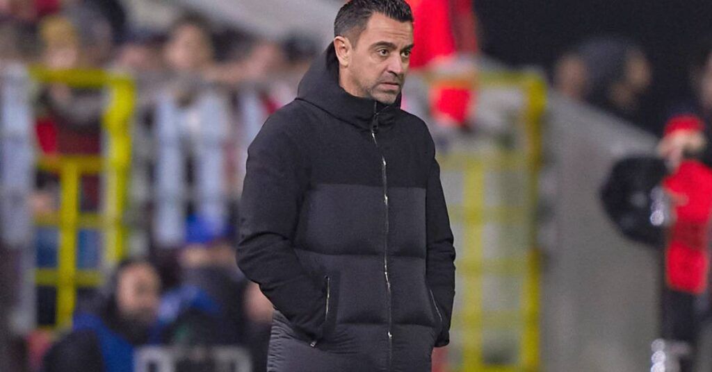 ဇာဗီ၏အနာဂတ်အတွက် အာမခံချက်ရှိနေဆဲဖြစ်သော်လည်း ၎င်းနှင့်ပတ်သက်ပြီး အဝတ်လဲခန်းအတွင်း မတည်ငြိမ်မှုများရှိနေကြောင်း စပိန်မီဒီယာများဖော်ပြ