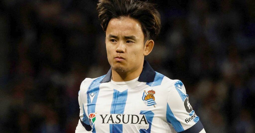 ဆိုစီဒက်အသင်းမှ ဂျပန်တောင်ပံကစားသမား ကူဘိုအား ခေါ်ယူရန် မန်ယူအသင်း ကင်းထောက်များစေလွှတ်ကာ စောင့်ကြည့်နေ