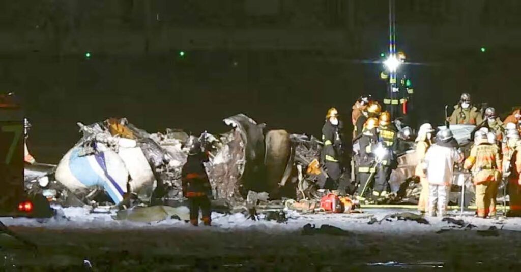 တိုကျိုလေဆိပ်တွင် ခရီးသည်တင်လေယာဉ်နှင့် ဝင်တိုက်မိပြီးနောက် ကမ်းခြေစောင့်တပ် လေယာဉ်ပေါ်တွင် လိုက်ပါသွားသူငါးဦး သေဆုံး