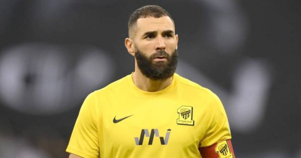 ဘန်ဇီမာကို ခေါ်ယူသင့်သည်ဟု မန်ယူအသင်းအား ဆာဟာ တိုက်တွန်း