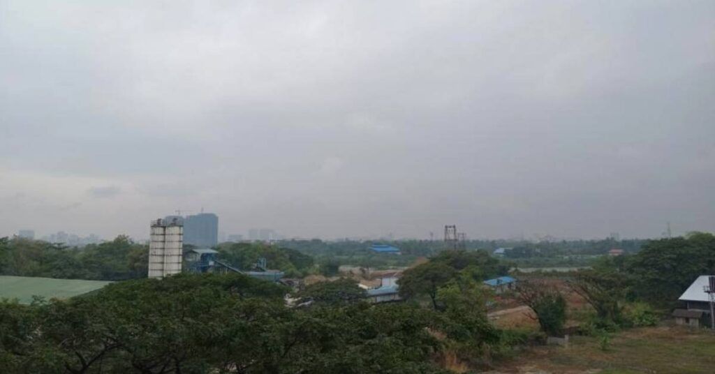 အနောက်ဘက်မှ ရွေ့လျားလာသော လေပွေလှိုင်းများကြောင့် တိုင်းနှင့် ပြည်နယ်များတွင် အချိန်အခါမဟုတ် မိုးရွာခြင်း၊ မိုးကြိုးပစ်ခြင်း၊ လျှပ်စီးလက်ခြင်းနှင့် မိုးသီးကြွေခြင်းများ ဖြစ်ပေါ်နိုင်