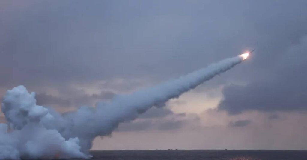 မြောက်ကိုရီးယားက တစ်လအတွင်း တတိယအကြိမ် ခရုစ်ဒုံးကျည်စမ်းသပ်မှုများပြုလုပ်