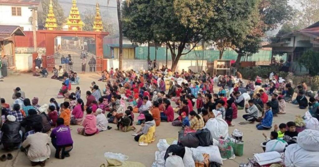 ဖားကန့်တောင်ပိုင်းဒေသများတွင် တိုက်ပွဲများကြောင့် စစ်ဘေးရှောင်သူ နှစ်ထောင်ကျော် ဖေဖော်ဝါရီ ၈ ရက်မှ စတင်ကာ နေရပ်ပြန်