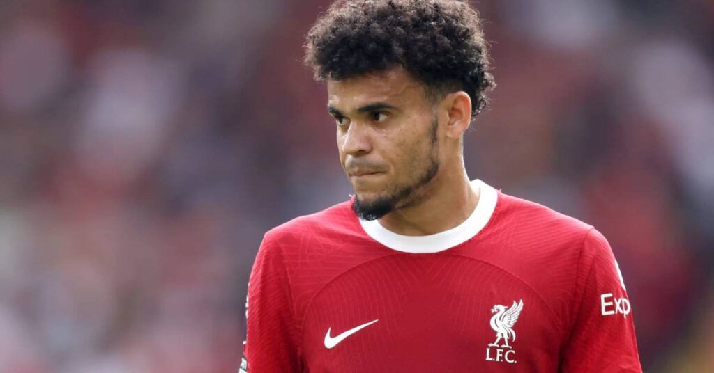 တိုက်စစ်ကစားသမား လူးဝစ်ဒီယက်ဇ်ကို ရောင်းထုတ်ရန် လီဗာပူးလ်အသင်း ပြင်ဆင်နေ