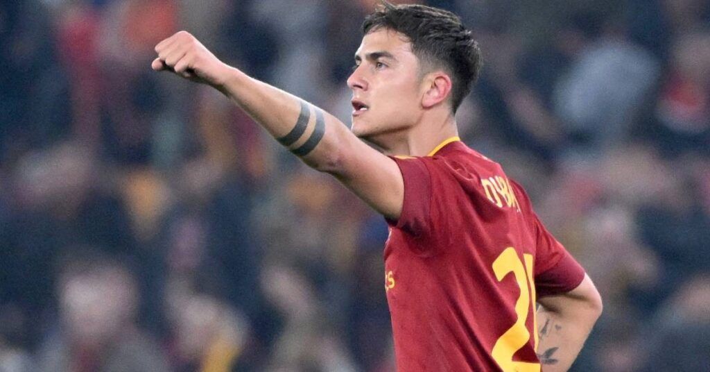 ရိုးမား တိုက်စစ်ကစားသမား ဒီဘားလားကို ခေါ်ယူရန် ဘာစီလိုနာအသင်း ကမ်းလှမ်းထား