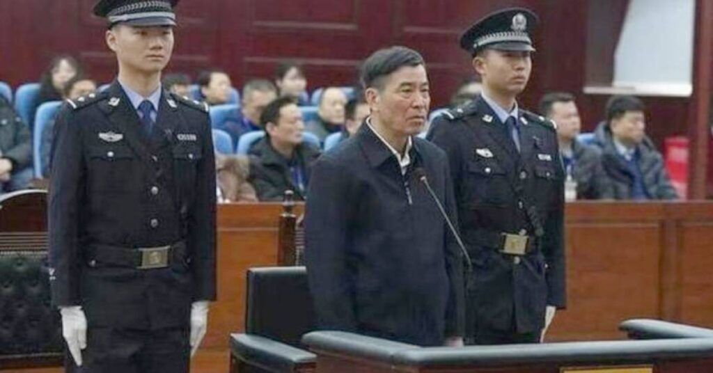 လာဘ်စားမှုဖြင့် တရုတ်ဘောလုံးအဖွဲ့ချုပ်မှ ဥက္ကဌဟောင်းတစ်ဦး ထောင်တစ်သက်တစ်ကျွန်း ချမှတ်ခံရ