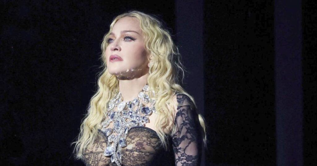 မက်ဒေါနားက အခမဲ့ Copacabana ဖျော်ဖြေပွဲဖြင့် Celebration ဖျော်ဖြေပွဲခရီးစဉ်ကို အဆုံးသတ်မည်