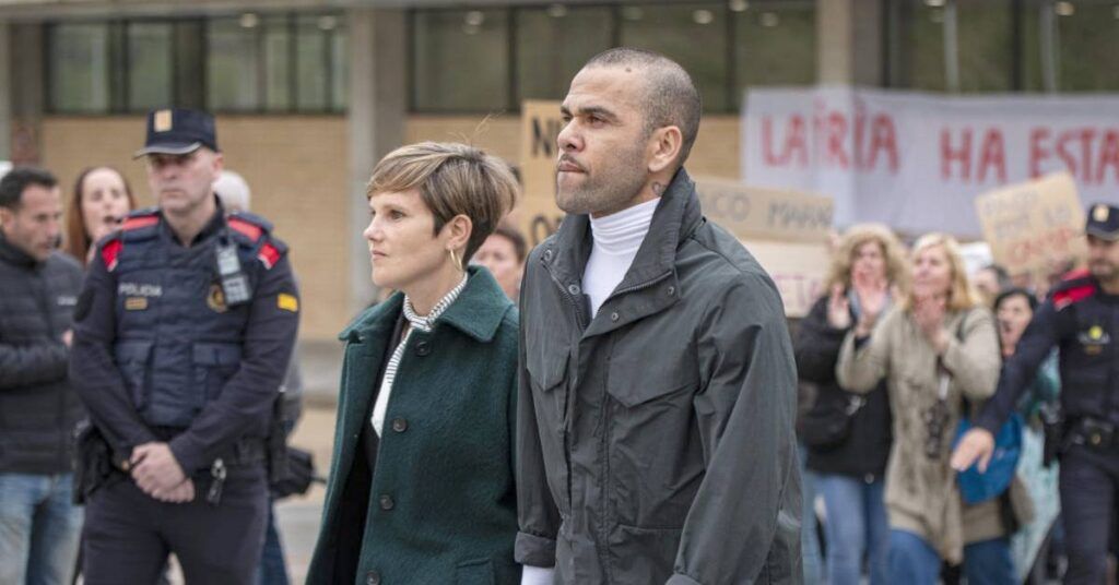 အဲလ်ဗတ်စ်အတွက် အာမခံငွေကို ဘရာဇီးလ်မဂ္ဂဇင်းပေးခဲ့